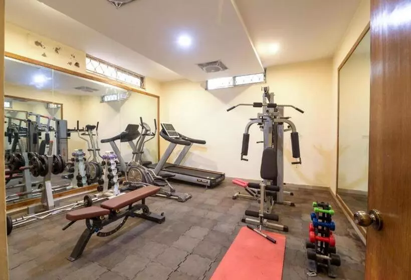 هتل One Tariq Road Multan