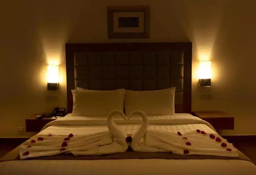 هتل One Tariq Road Multan