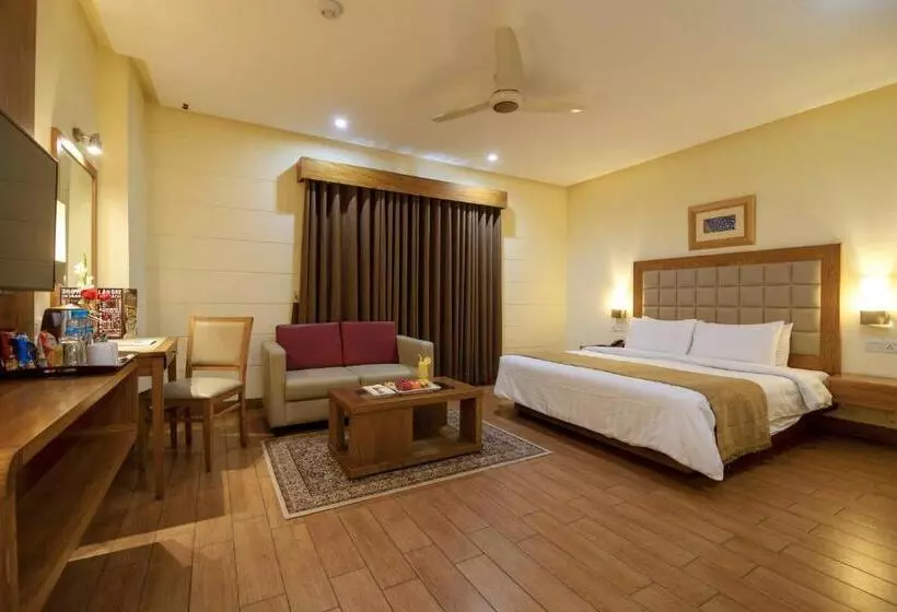 هتل One Tariq Road Multan