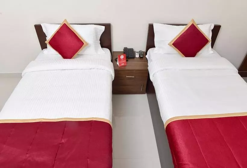 ホテル Oyo 9118 Saravana Inn
