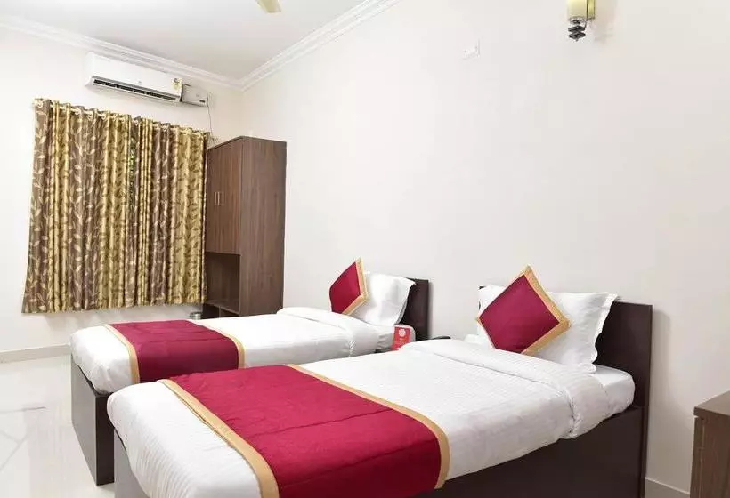 ホテル Oyo 9118 Saravana Inn