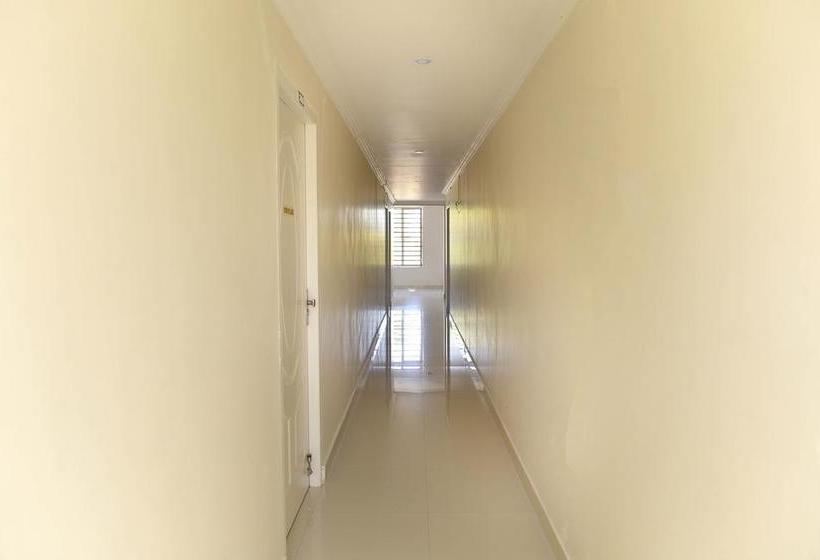 Fotos del hotel Oyo 9118 Saravana Inn:  5