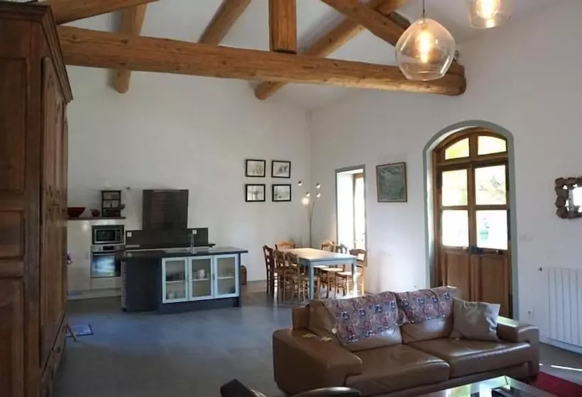 ベッドアンドブレックファースト Domaine De Pelican