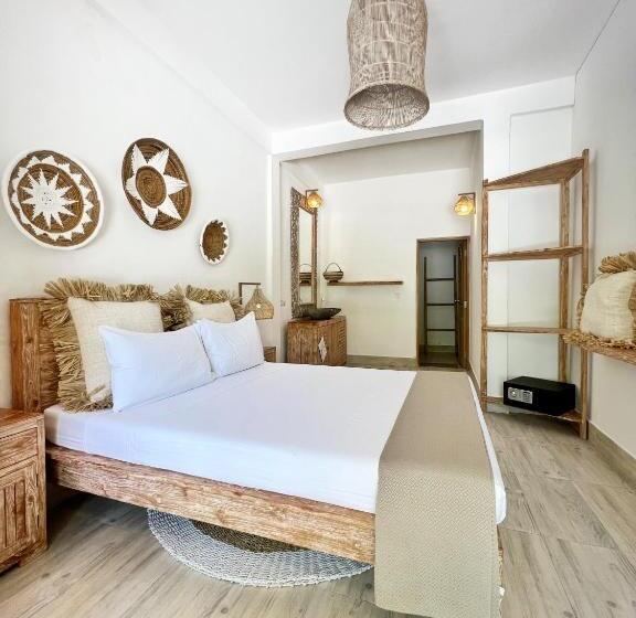 تختخواب و صبحانه Iru Maldives