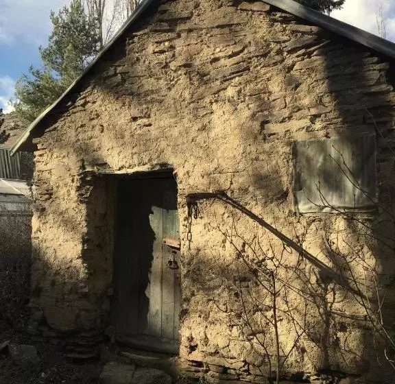 تختخواب و صبحانه Lye Bow Lake Suite