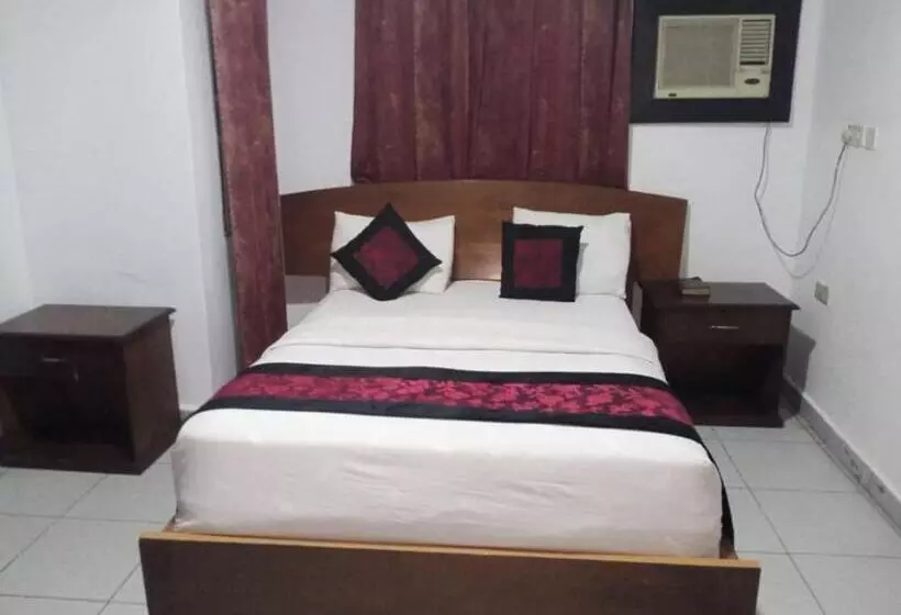 Christine Apartment Hotel Ltd