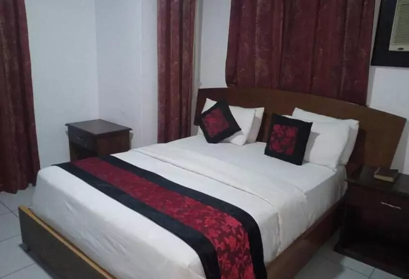 Christine Apartment Hotel Ltd