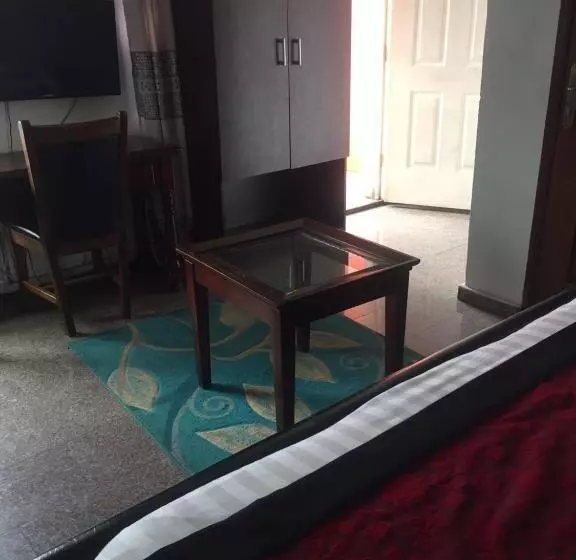 Christine Apartment Hotel Ltd