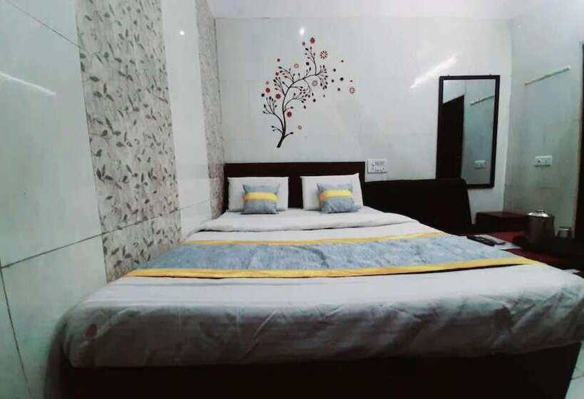 בית מלון כפרי Luxmi