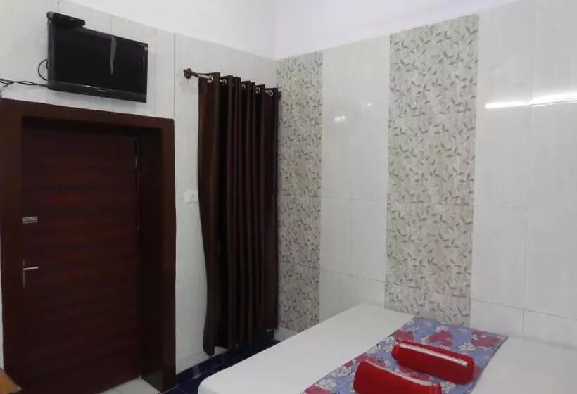 ホテル Luxmi