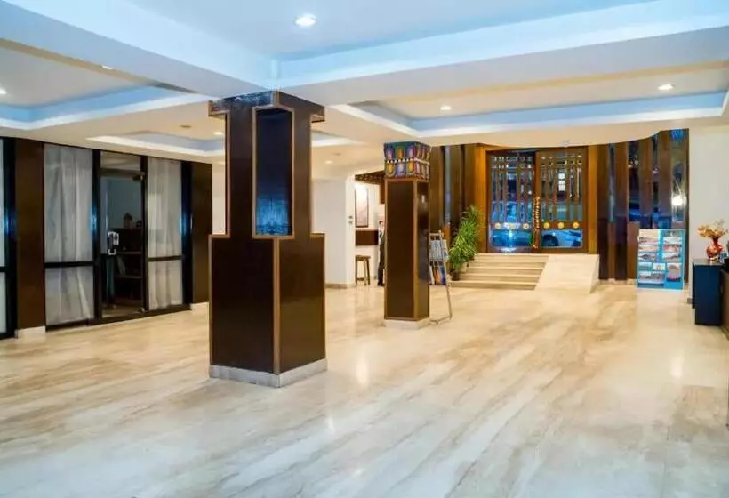 Hotelli Staynest Gangtok 300 Mtr From Mall Road