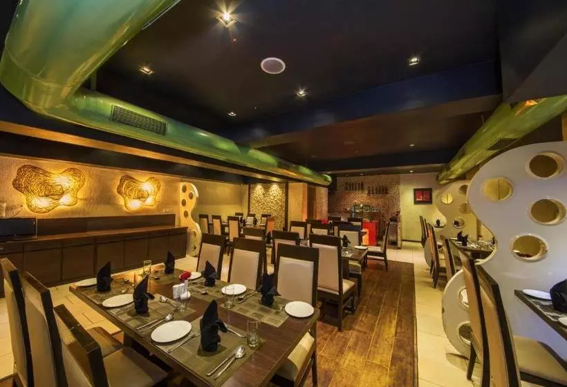 Hotelli Yashwee International