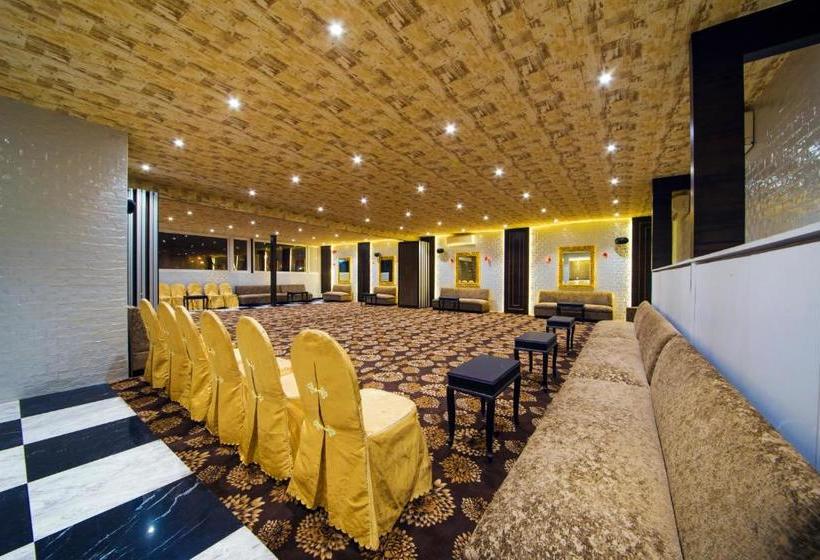 Hotell Yashwee International