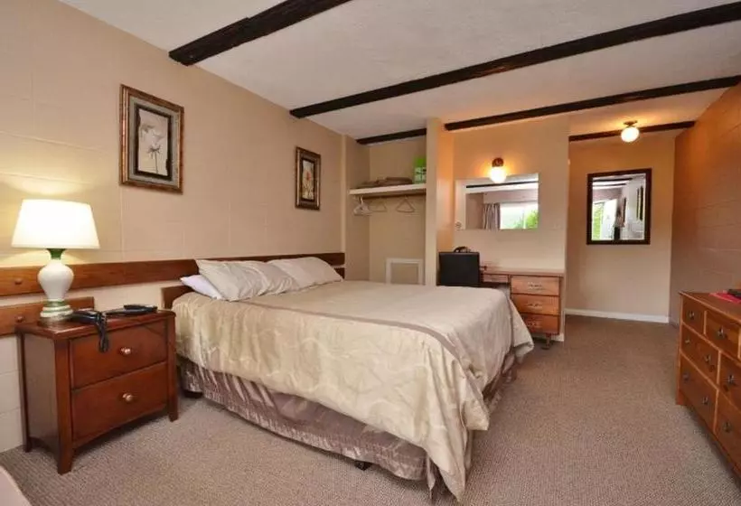 モーテル High Country Inn