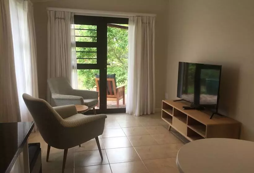 استراحتگاه Broughton Country Estate