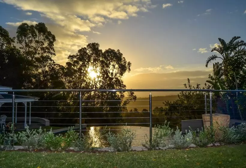 استراحتگاه Broughton Country Estate