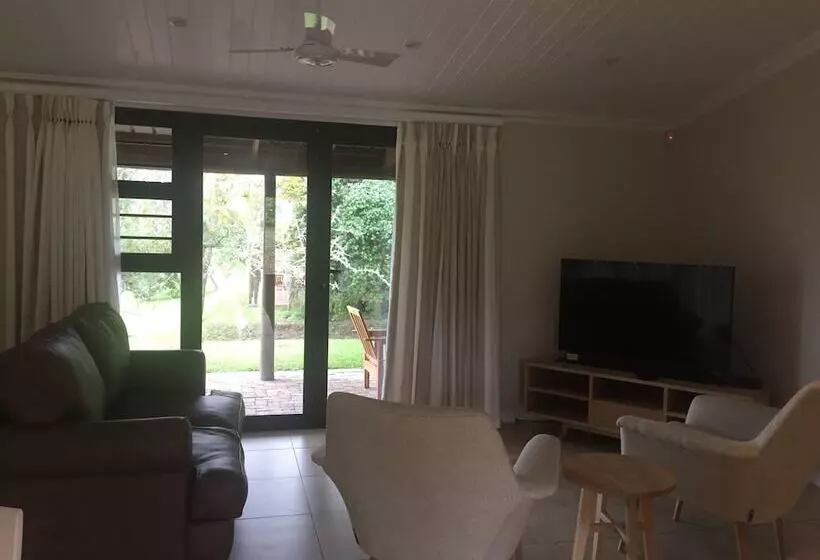 استراحتگاه Broughton Country Estate