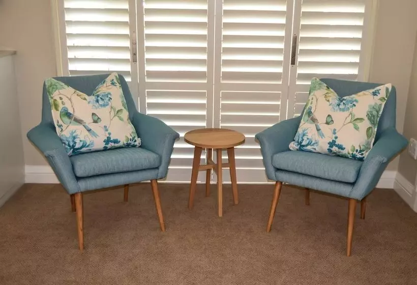 استراحتگاه Broughton Country Estate