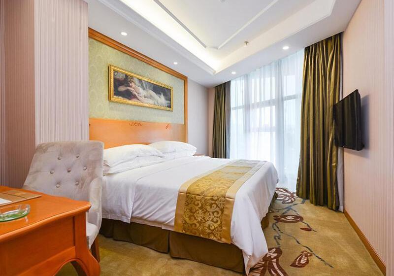 Vienna Hotel Nanjing Pukou Middle Puzhu Road
