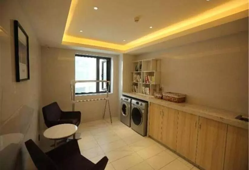 Atour Hotel Shuangyong Ave