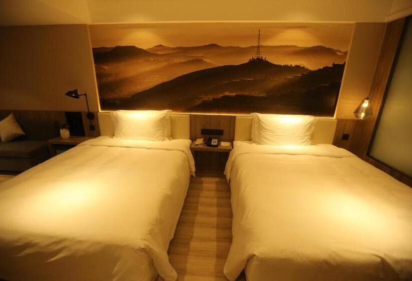 Atour Hotel Shuangyong Ave