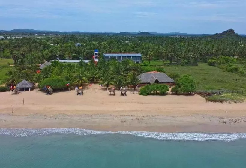 Hotelli Nn Beach Resort & Spa