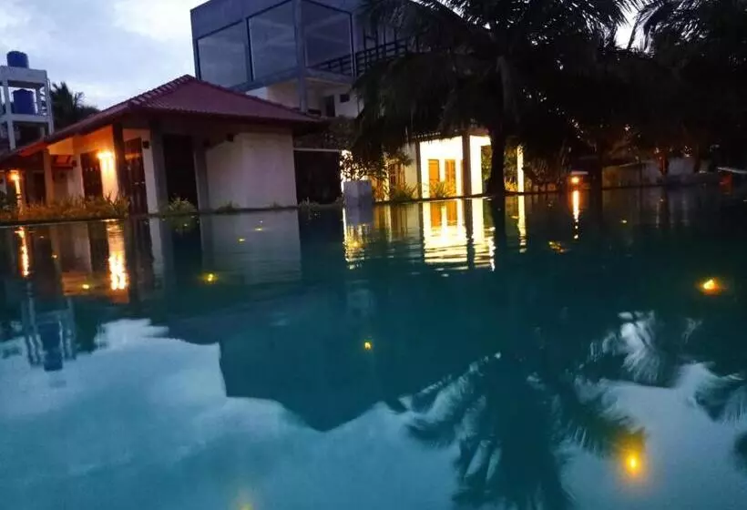 Hotelli Nn Beach Resort & Spa