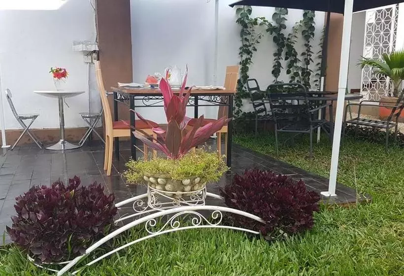 هتل Airport Palace