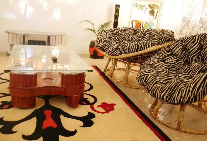 هتل Airport Palace