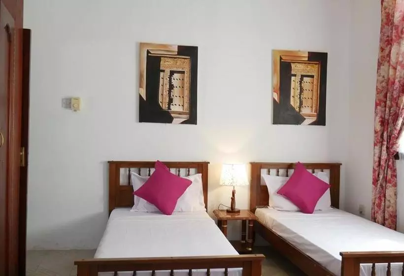 هتل Airport Palace