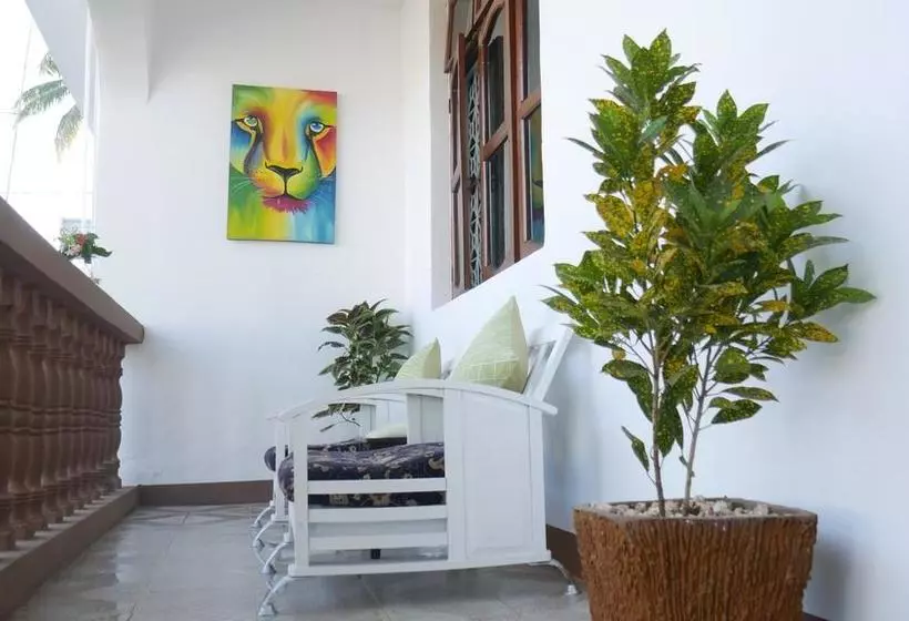 هتل Airport Palace