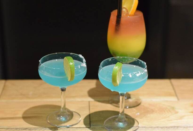 هتل The Coffee House