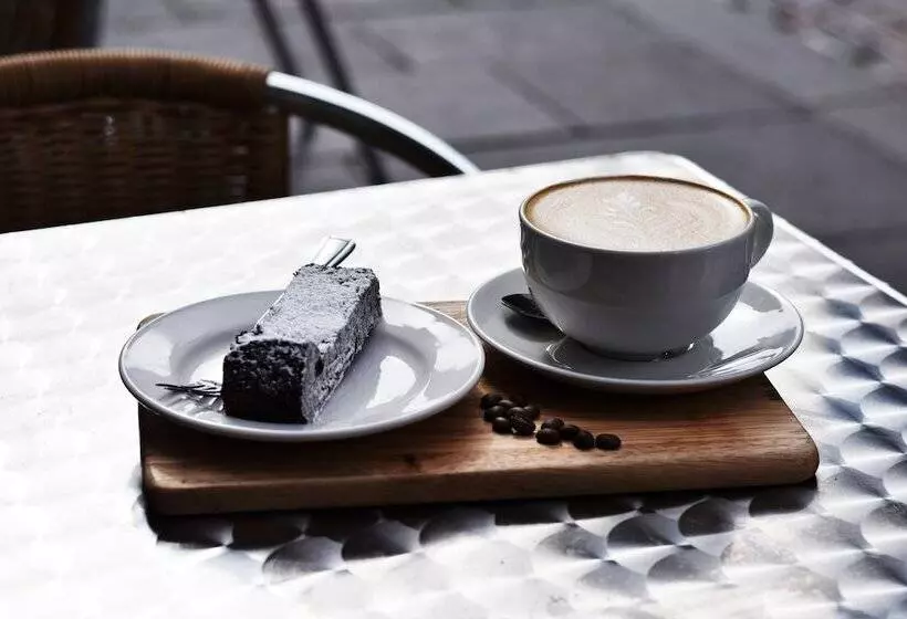 هتل The Coffee House