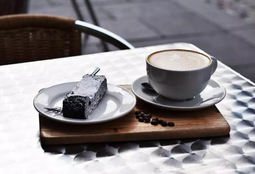 هتل The Coffee House