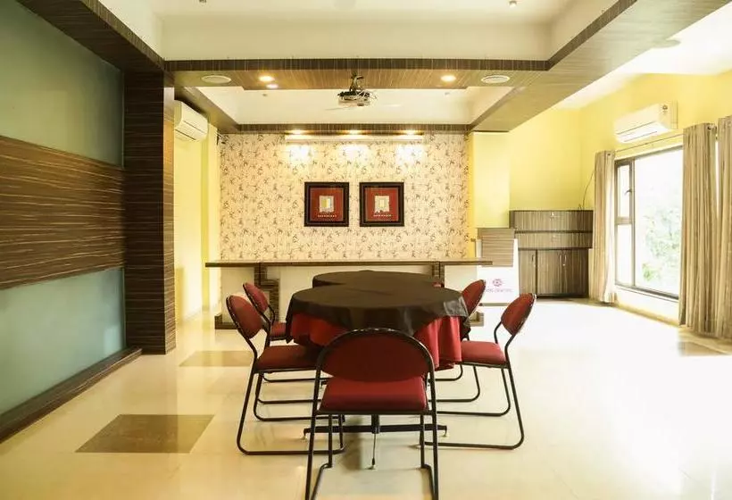 Hotelli Treebo Trend Jog Centre