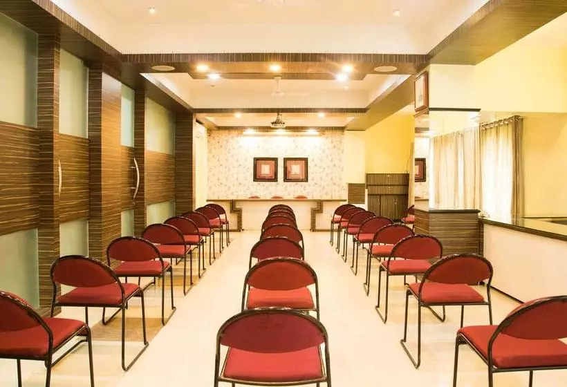 Hotelli Treebo Trend Jog Centre