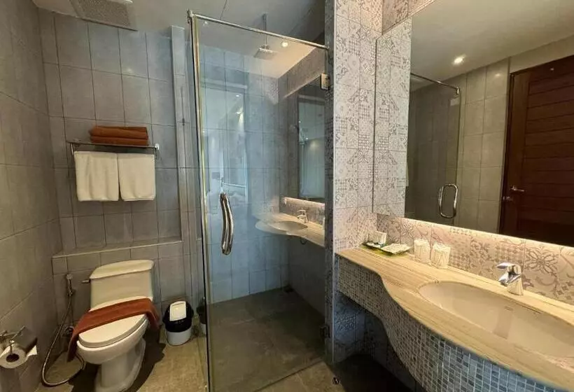 La Isla Pranburi Beach Resort