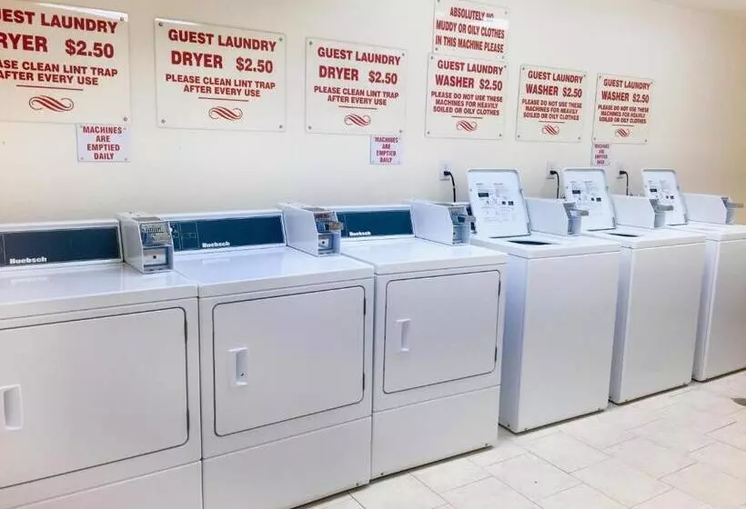 Motelli New Imperial Inn