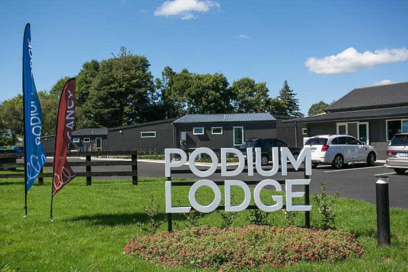 مُتل Podium Lodge