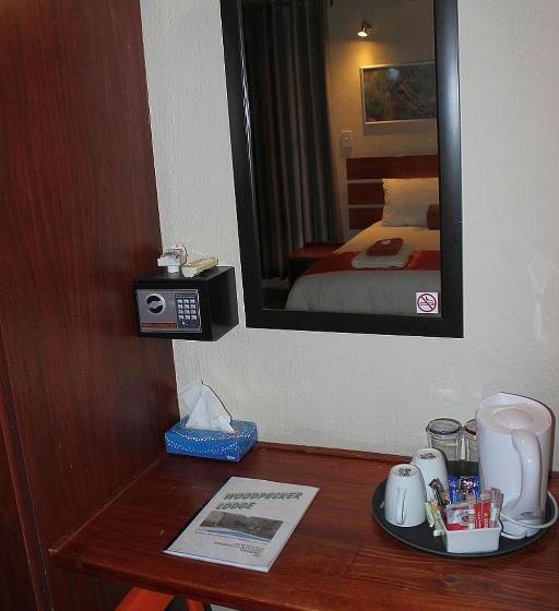 Woodpecker Lodge B&b