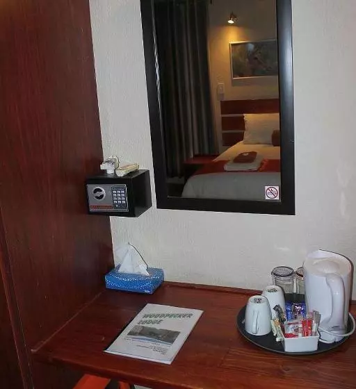 Woodpecker Lodge B&b