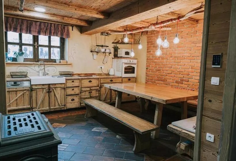 Hostel Lukna