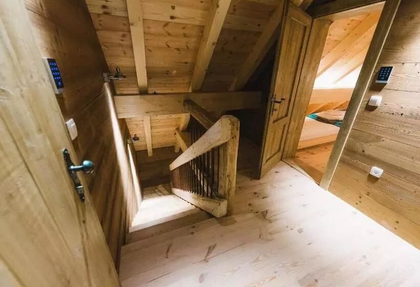 Hostel Lukna