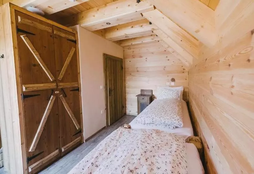 Hostel Lukna