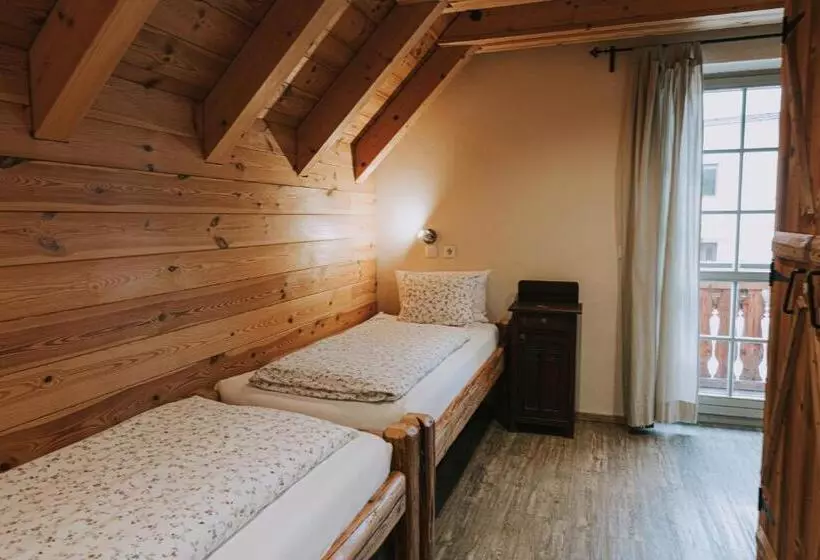 Hostel Lukna