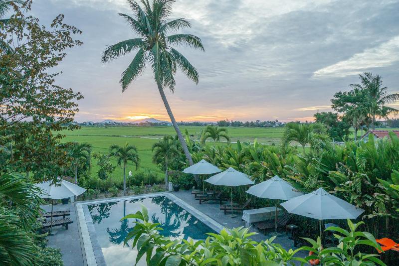 هتل Hoi An Four Season Villa