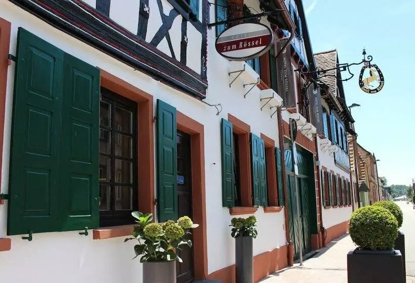 Hotelli Zum Rössel
