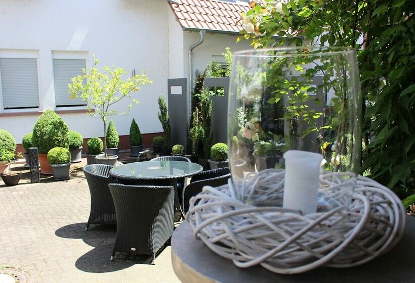 בית מלון כפרי Zum Rössel