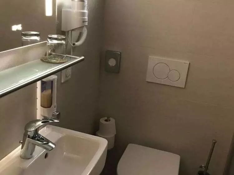 Kraftwerk Relax Motel