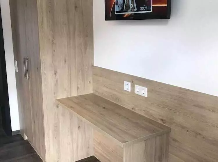 Kraftwerk Relax Motel